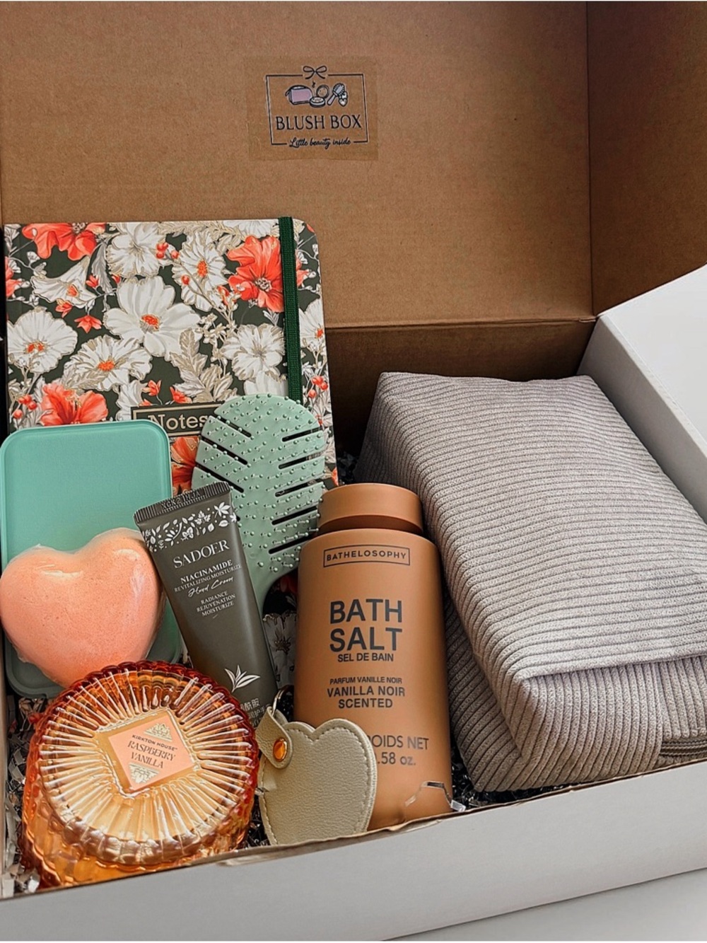 Vanilla Noir Bath Salt - Cream Spa Gift Set